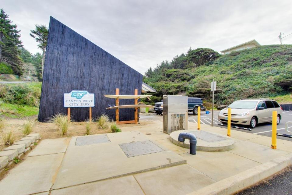Beach House With A Park Lincoln City Eksteriør billede